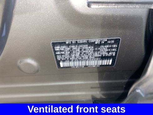 Certified 2025 Subaru Forester Touring AWD/4WD image 31