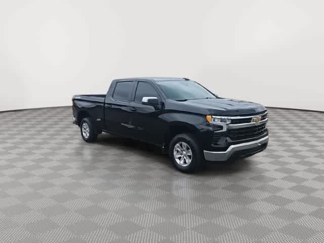 Used 2023 Chevrolet Silverado 1500 LT w/ Protection Package AWD/4WD image 2