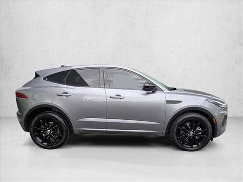Certified 2024 Jaguar E-PACE R-Dynamic SE AWD/4WD image 4