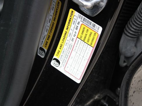 Used 2025 Ford Escape ST-Line image 28