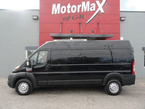 Used 2021 RAM ProMaster 2500 FWD image 2
