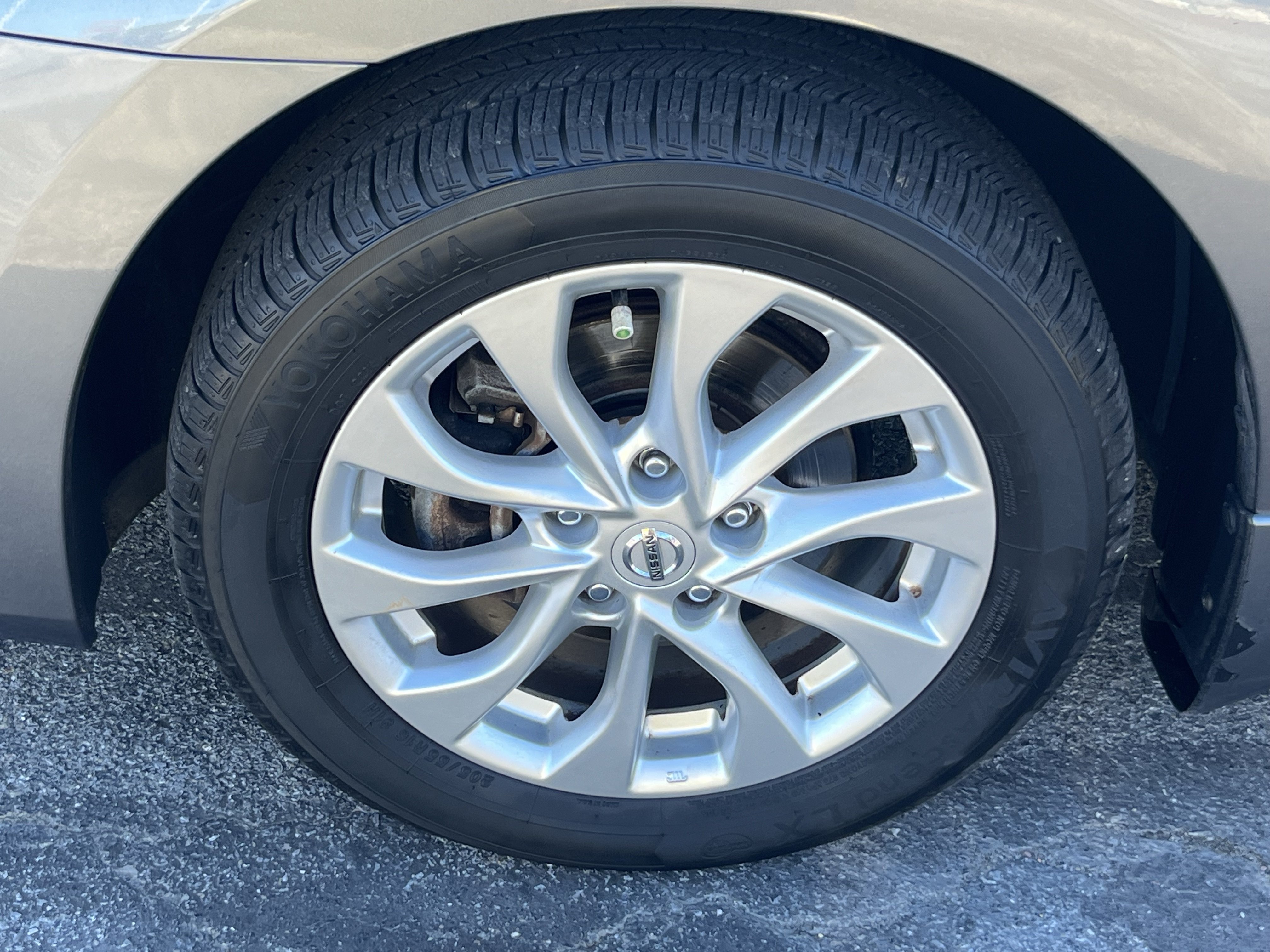 Used 2017 Nissan Sentra SV w/ Style Package FWD image 13