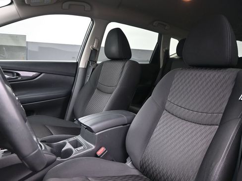 Used 2018 Nissan Rogue SV w/ Premium Package AWD/4WD image 11