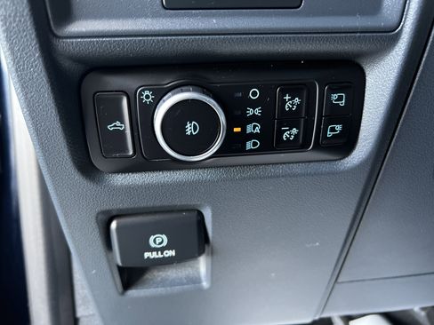 Used 2025 Ford F150 XLT w/ Equipment Group 302A MID image 17