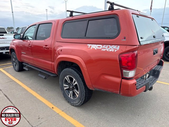 Used 2016 Toyota Tacoma TRD Sport w/ Premium & Technology Package AWD/4WD image 5