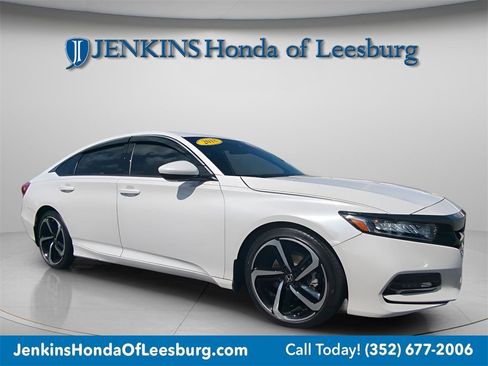 Used 2018 Honda Accord Sport image 2
