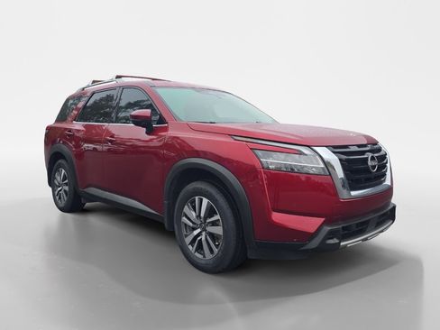 Used 2024 Nissan Pathfinder SL image 7