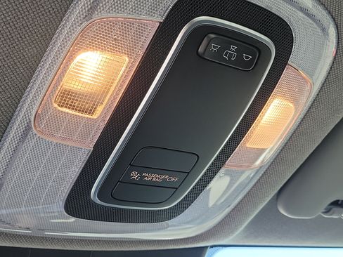 Certified 2025 Hyundai Elantra Sport FWD image 18