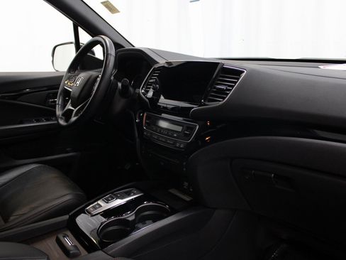 Used 2022 Honda Pilot Black Edition image 34