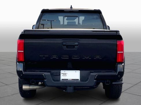 Used 2024 Toyota Tacoma TRD Off-Road w/ TRD Off Road Upgrade Package image 4