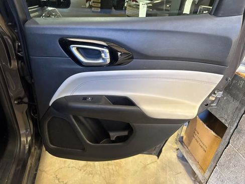 Used 2023 Jeep Compass Limited image 21