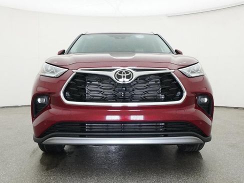 New 2026 Toyota Highlander Platinum AWD/4WD image 31