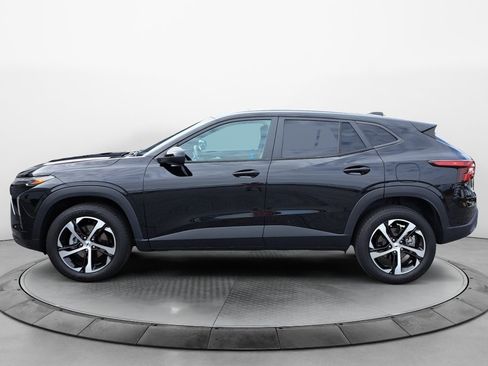 Used 2024 Chevrolet Trax RS w/ Driver Confidence Package FWD image 4