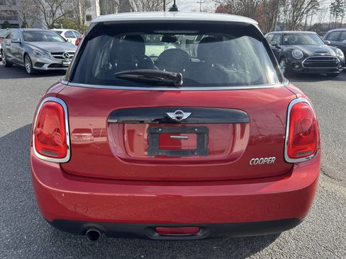Used 2016 MINI Cooper 4-Door Hardtop image 5