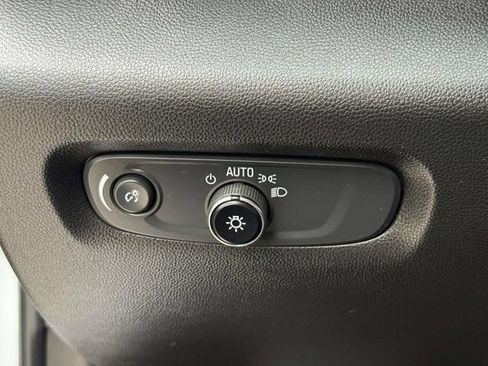 Used 2023 Chevrolet Traverse RS AWD/4WD image 17