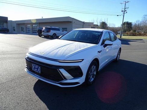 New 2026 Hyundai Sonata SE image 3