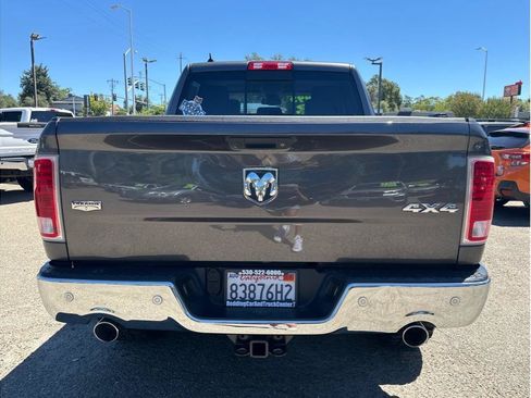 Used 2018 RAM 1500 Laramie w/ Convenience Group AWD/4WD image 6