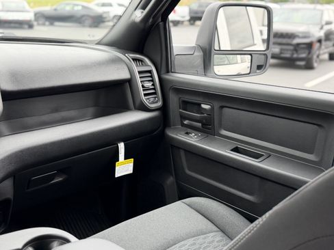 New 2026 RAM 2500 Tradesman AWD/4WD image 16