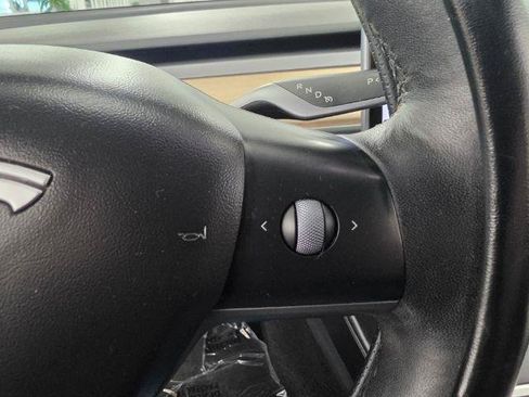 Used 2022 Tesla Model 3 Standard Range RWD image 13