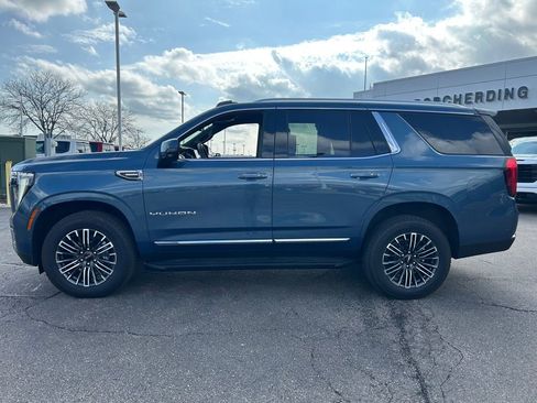 Used 2025 GMC Yukon Elevation AWD/4WD image 4