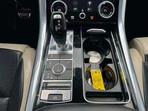 Used 2019 Land Rover Range Rover Sport HSE Dynamic image 26