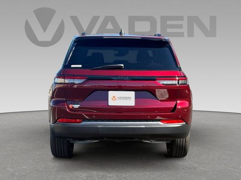 New 2026 Jeep Grand Cherokee Altitude AWD/4WD image 21