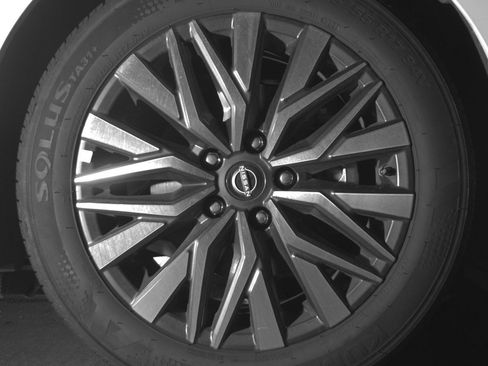 Used 2025 Nissan Altima 2.5 SV image 12