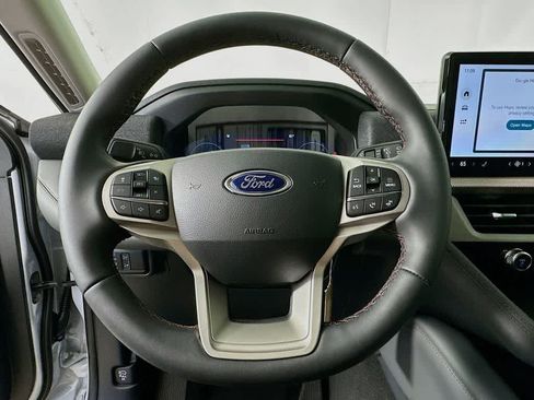 New 2026 Ford Explorer Active RWD image 16