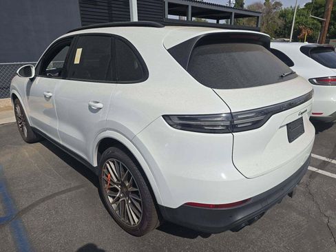Used 2022 Porsche Cayenne Platinum Edition AWD/4WD image 11