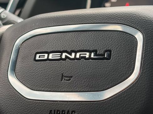 Certified 2025 GMC Sierra 1500 Denali w/ Technology Package AWD/4WD image 23