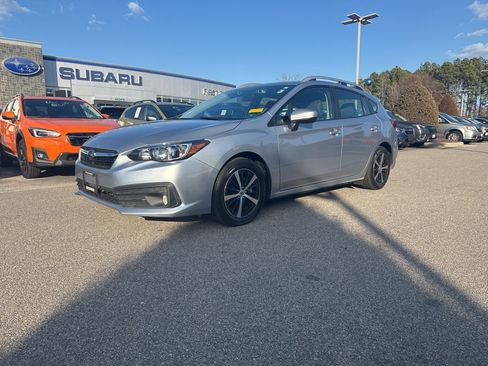 Used 2023 Subaru Impreza Premium image 2