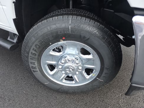 New 2026 RAM 2500 Tradesman AWD/4WD image 24