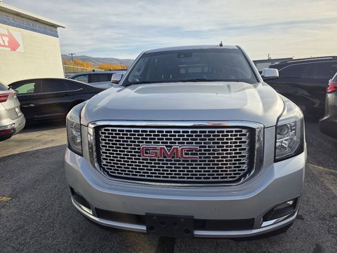 Used 2015 GMC Yukon Denali w/ Touring Package image 2