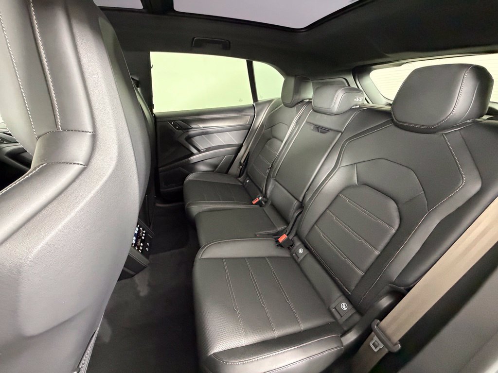 Certified 2026 Porsche Cayenne Turbo AWD/4WD image 43