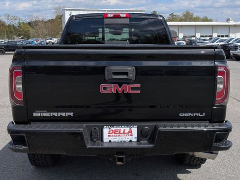 Used 2018 GMC Sierra 1500 Denali w/ Denali Ultimate Package AWD/4WD image 10