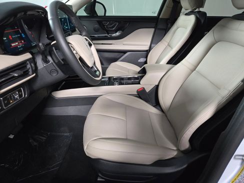 New 2026 Lincoln Corsair Grand Touring AWD/4WD image 13