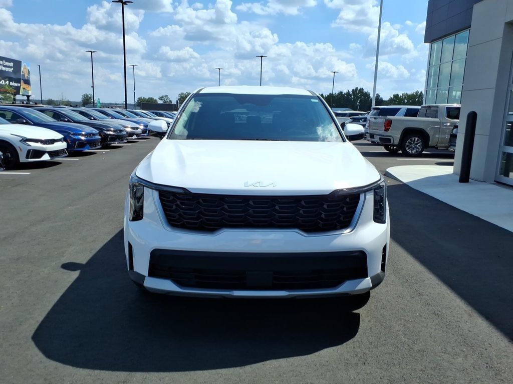 Certified 2026 Kia Sorento LX FWD image 3