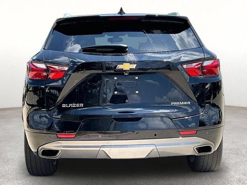 Used 2019 Chevrolet Blazer Premier w/ Sun and Wheels Package FWD image 4