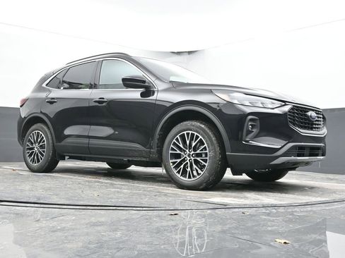 New 2026 Ford Escape SE image 43