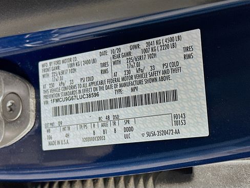 Used 2020 Ford Escape SE image 12