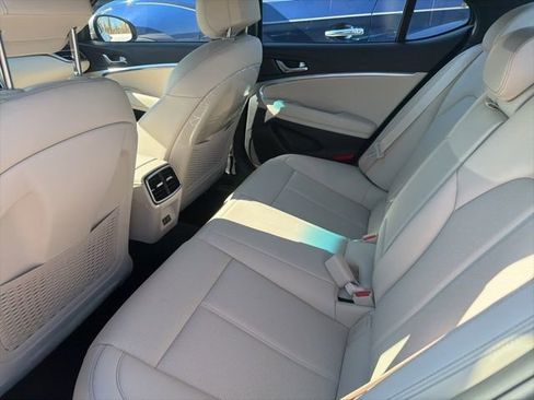 Used 2026 Genesis G70 2.5T image 10