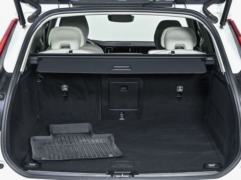 Certified 2023 Volvo XC60 B5 Plus w/ Protection Package Premier image 30