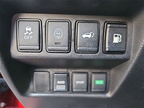 Used 2019 Nissan Rogue SV image 33