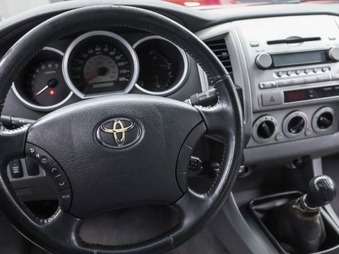 Used 2006 Toyota Tacoma V6 image 10