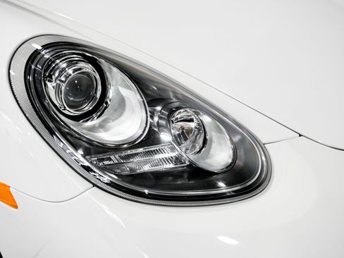 Used 2011 Porsche Cayman S image 36