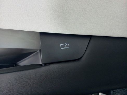 Used 2024 Tesla Cybertruck AWD Crew Cab image 7