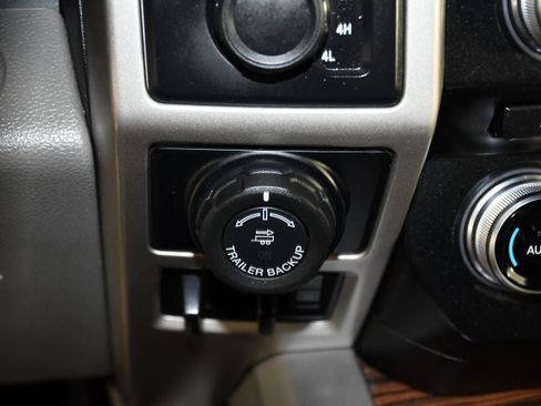 Used 2017 Ford F150 Lariat w/ Equipment Group 502A Luxury AWD/4WD image 28