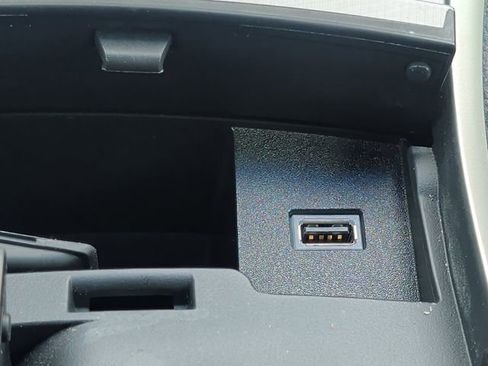 Used 2017 Lincoln MKZ Reserve w/ Luxury Package image 6