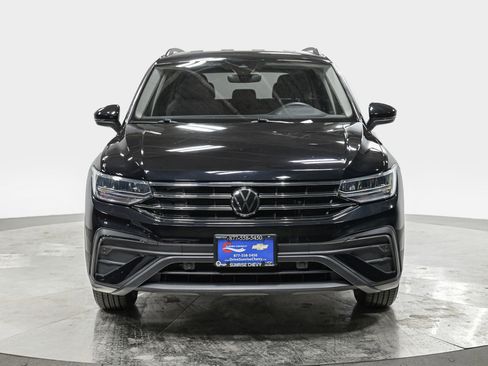 Used 2022 Volkswagen Tiguan S image 10