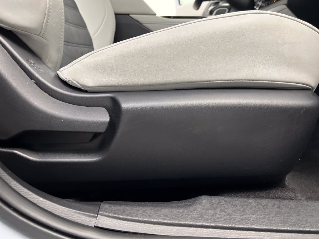 Used 2025 Mitsubishi Outlander SE AWD/4WD image 29